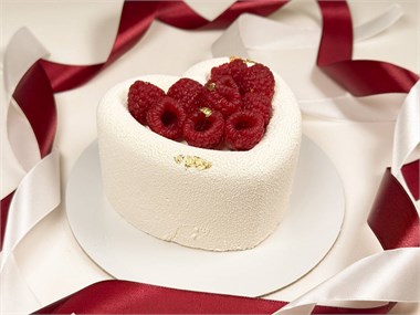 {{photo.Alt || photo.Description || 'Мини-бенто Муссовое сердце'}}