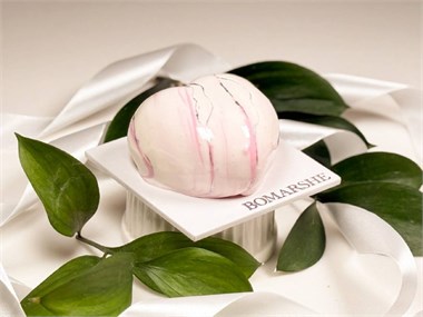 {{photo.Alt || photo.Description || 'Сердце мраморное'}}