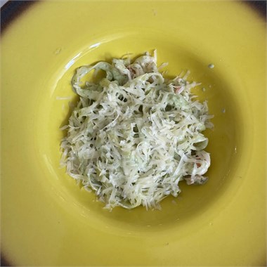 {{photo.Alt || photo.Description || 'Паста с тигровыми креветками и сливочным песто'}}