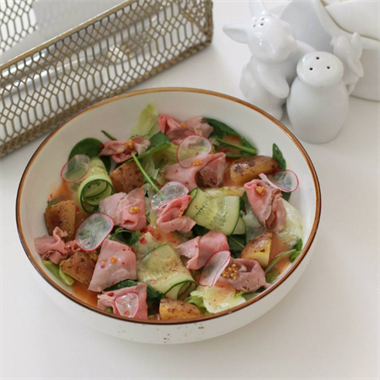 {{photo.Alt || photo.Description || 'Салат с ростбифом'}}